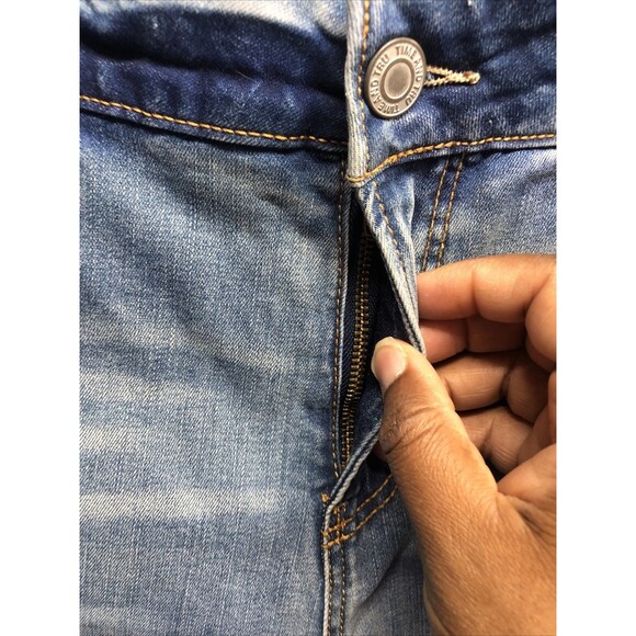 Time And Tru Denim Jeans Size 18 Petite Straight Medium Wash Distressed - Picture 3 of 15